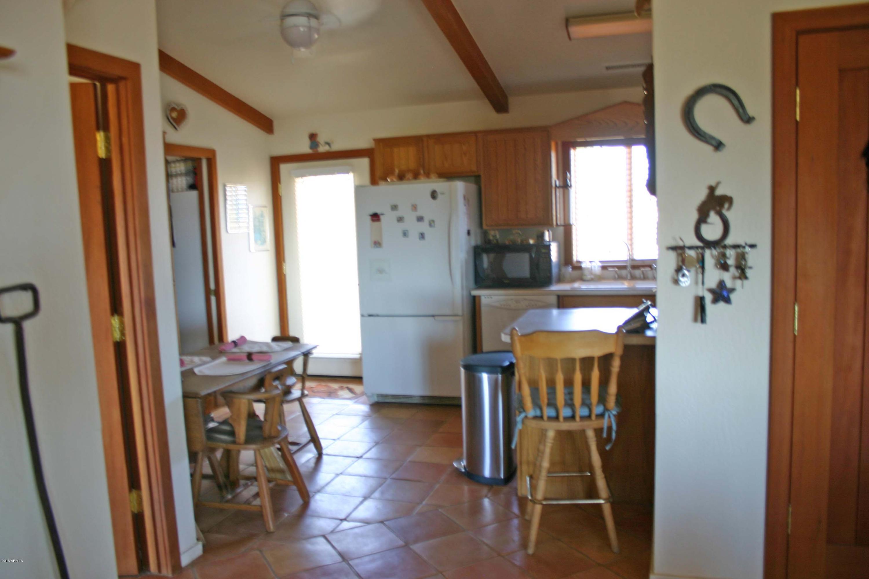 11390 South Hackberry Road Mayer, AZ 86333 - Photo 27 of 61 Rodriguez131KitEatInArea