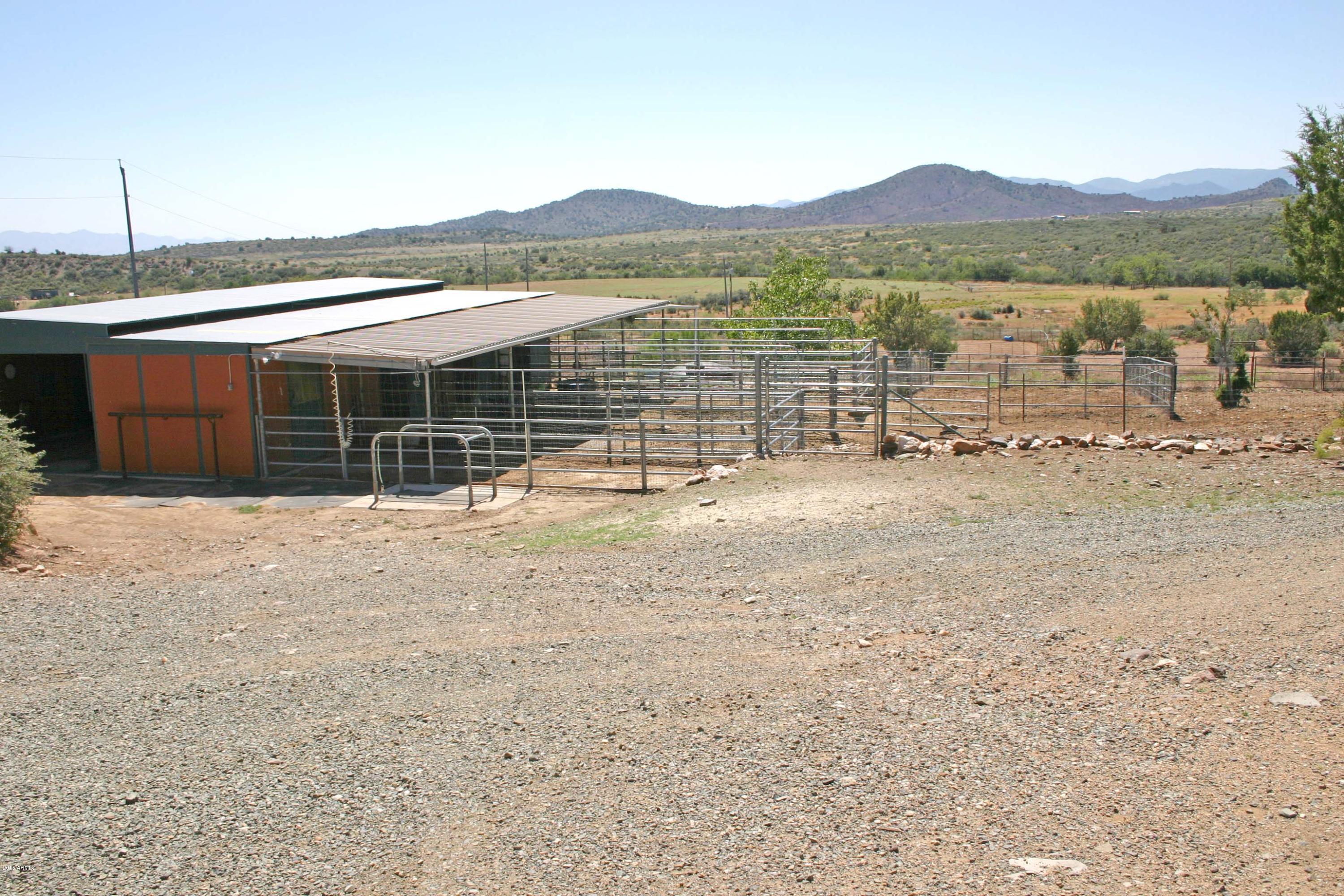 11390 South Hackberry Road Mayer, AZ 86333 - Photo 49 of 61 Rodriguez156BarnMtnViews