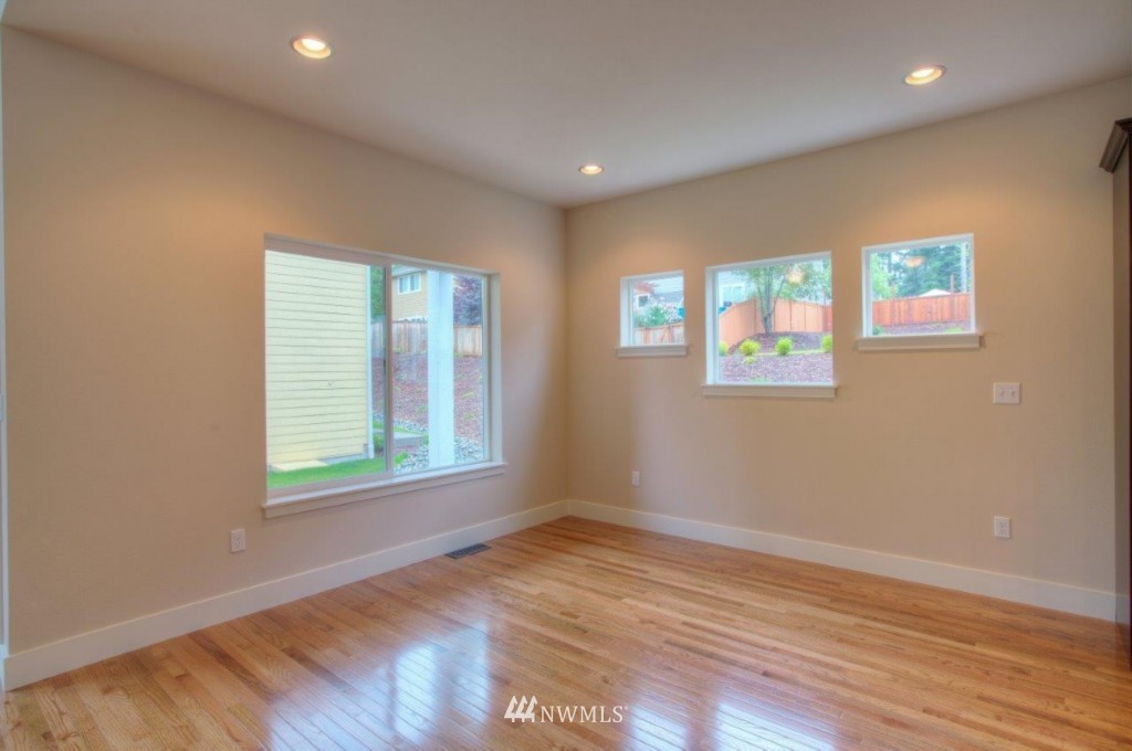 4264 Harris Road Southeast Port Orchard, WA 98366 - Photo 2 of 14 Gallery Image 2