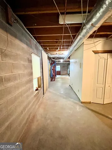 a view of empty room