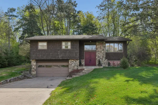 $399,900 | 2891 Legion Avenue North, Lake Elmo, MN 55042