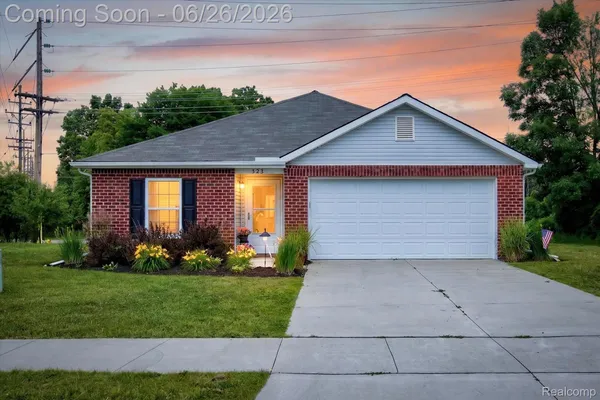 $270,000 | 528 Turnbull Street, Lapeer, MI 48446
