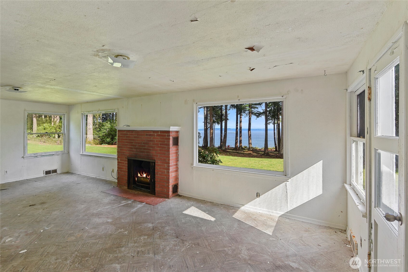 34262 Pilot Point Road Northeast Kingston, WA 98346 - Photo 13 of 36 Gallery Image 13