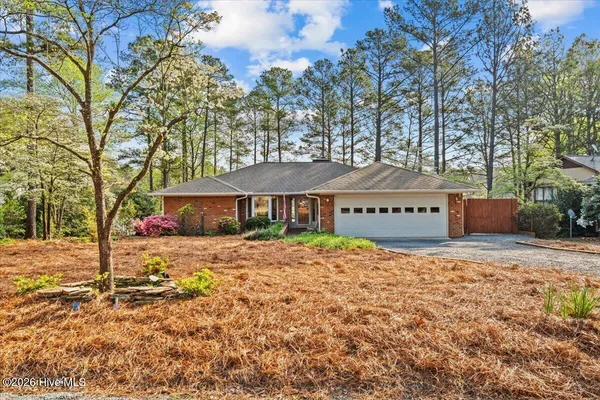 $469,000 | 3 Highland Drive, Whispering Pines, NC 28327