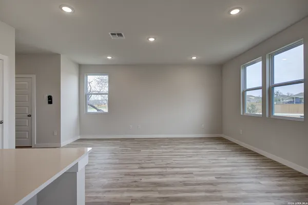 $298,061 | 5610 Franklin Hills, Von Ormy, TX 78073