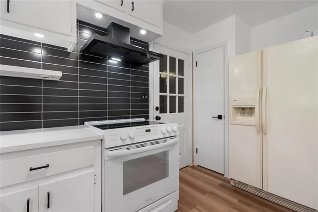 a view of washer and dryer