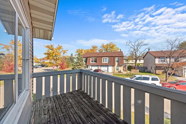 $215,000 | 20 Elm Court, Unit 3, Bolingbrook, IL 60440