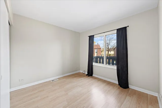 $215,000 | 20 Elm Court, Unit 3, Bolingbrook, IL 60440