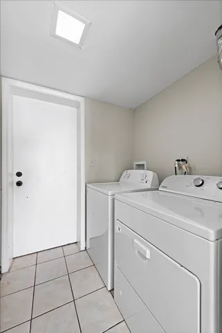 $215,000 | 20 Elm Court, Unit 3, Bolingbrook, IL 60440