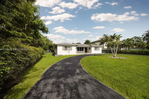 $7,250 | 7840 Southwest 71st Avenue, Miami, FL 33143