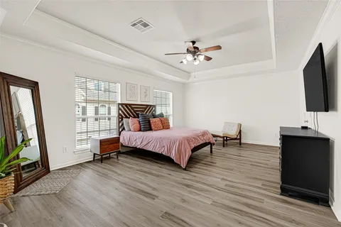 $439,000 | 2602 Shady Acres Court, Houston, TX 77008