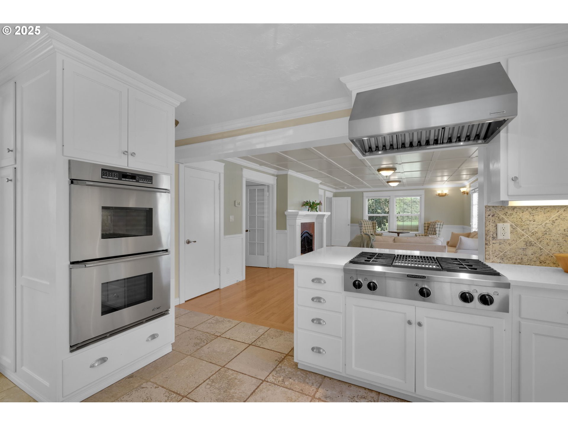 27730 Erickson Road Eugene, OR 97402 - Photo 4 of 47