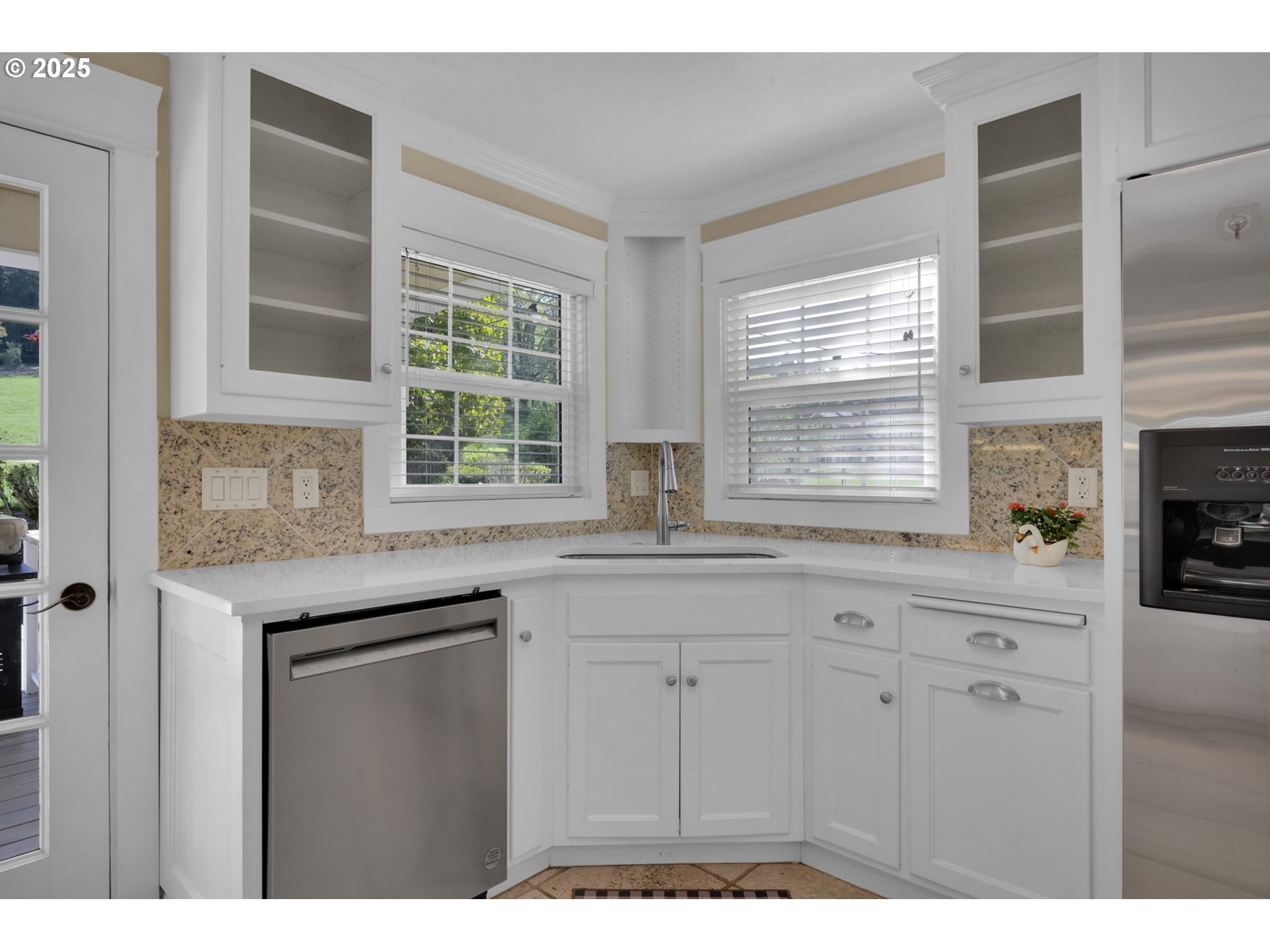 27730 Erickson Road Eugene, OR 97402 - Photo 7 of 47