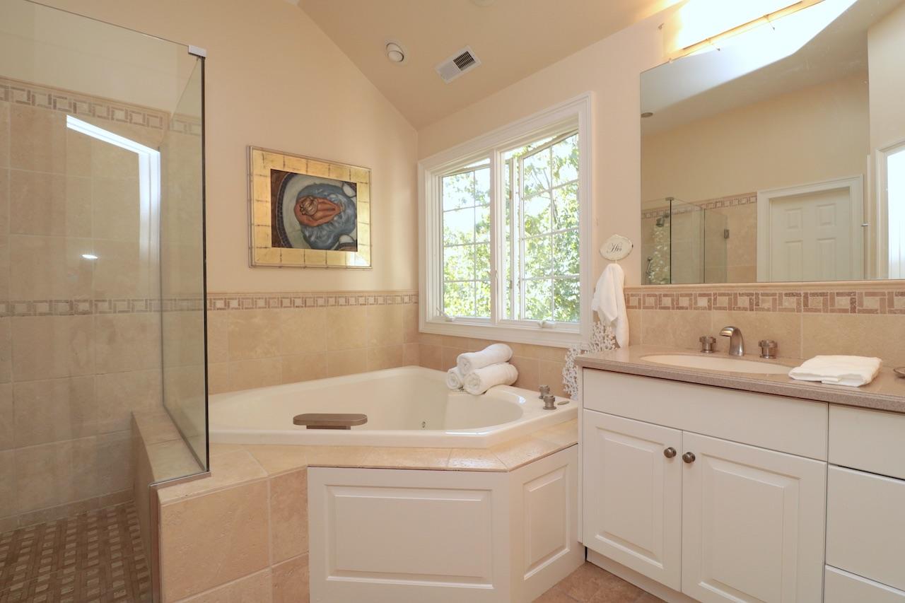 32 Briar Street Rowayton, CT 06853 - Photo 20 of 40 a bathroom with a sink and a bathtub