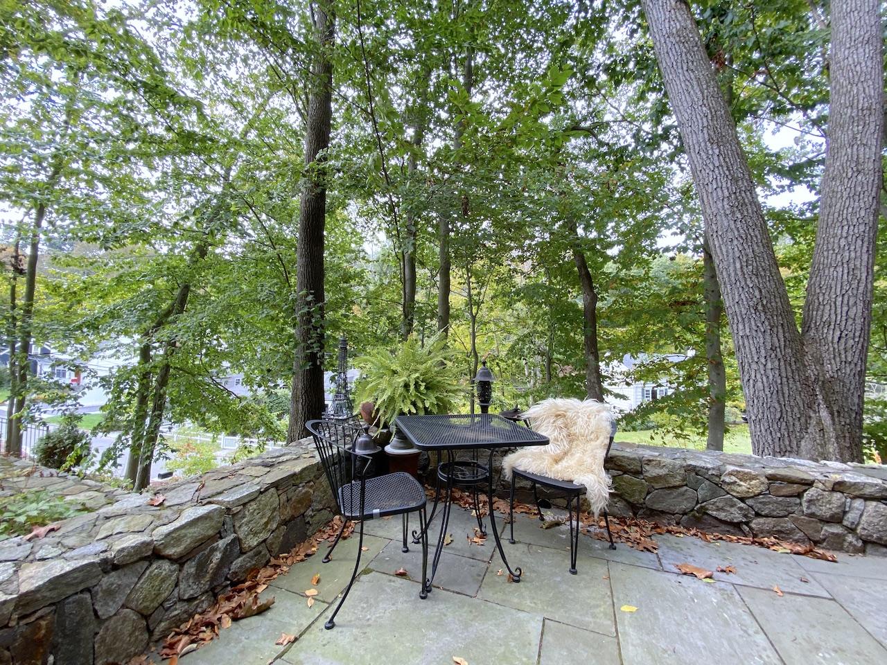 32 Briar Street Rowayton, CT 06853 - Photo 39 of 40 a backyard view with a seating space