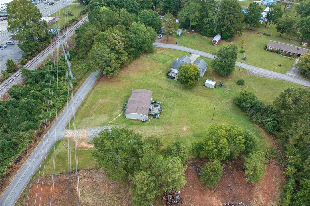 208 Clinkscale Road Seneca, SC 29678 - Photo 6 of 6 Gallery Image 6