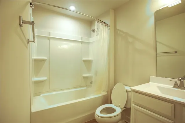 $2,190 | 168 Salt Lk Lane, Hoschton, GA 30548