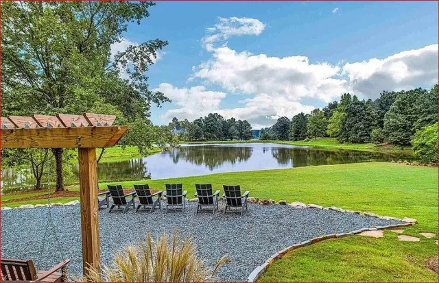 $2,190 | 168 Salt Lk Lane, Hoschton, GA 30548