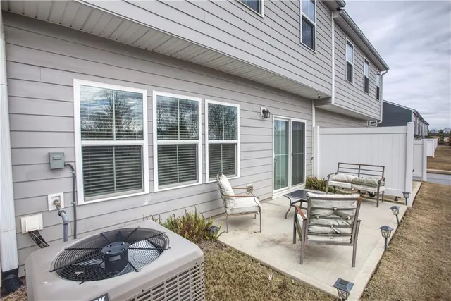 $2,190 | 168 Salt Lk Lane, Hoschton, GA 30548