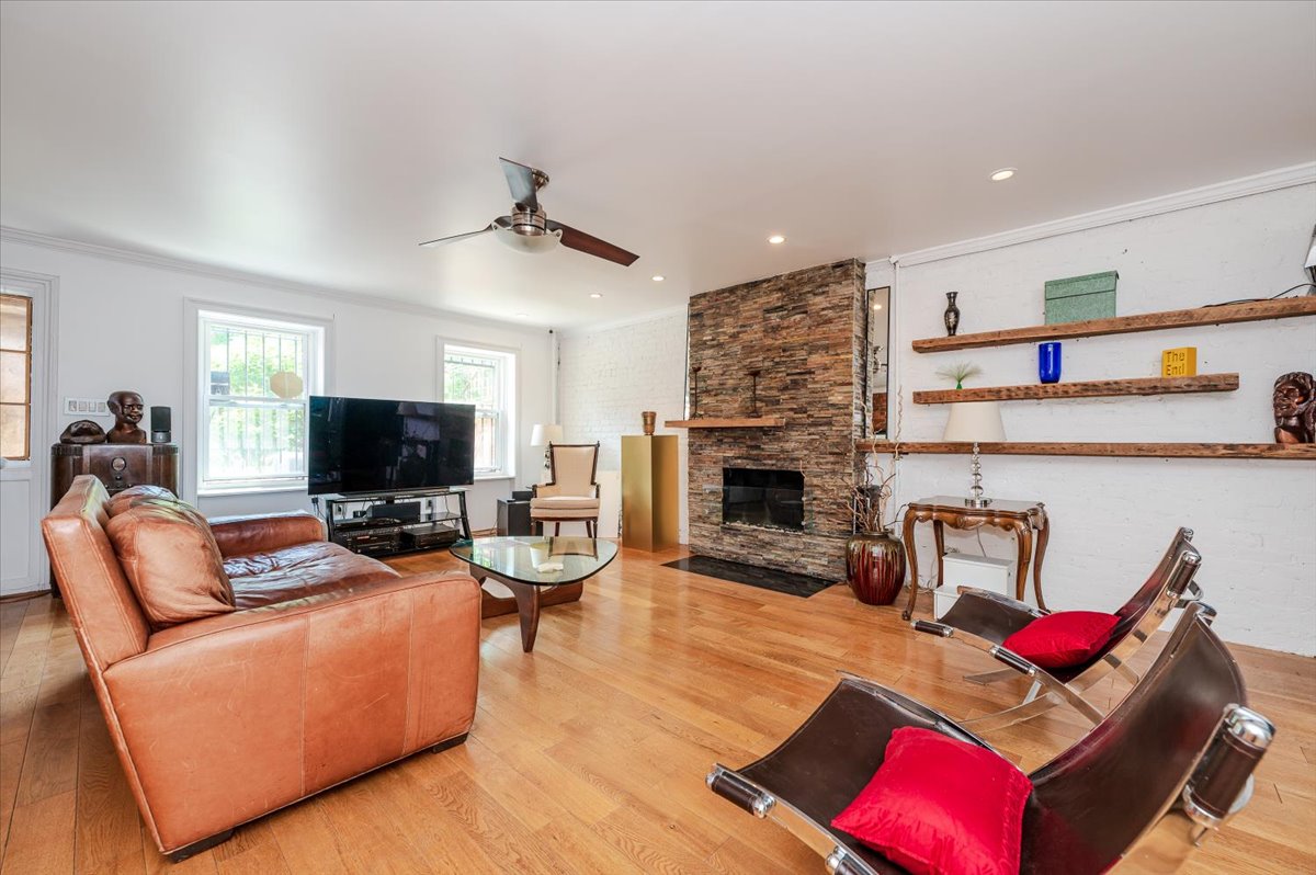 265 Putnam Avenue Brooklyn, NY 11216 - Photo 5 of 33