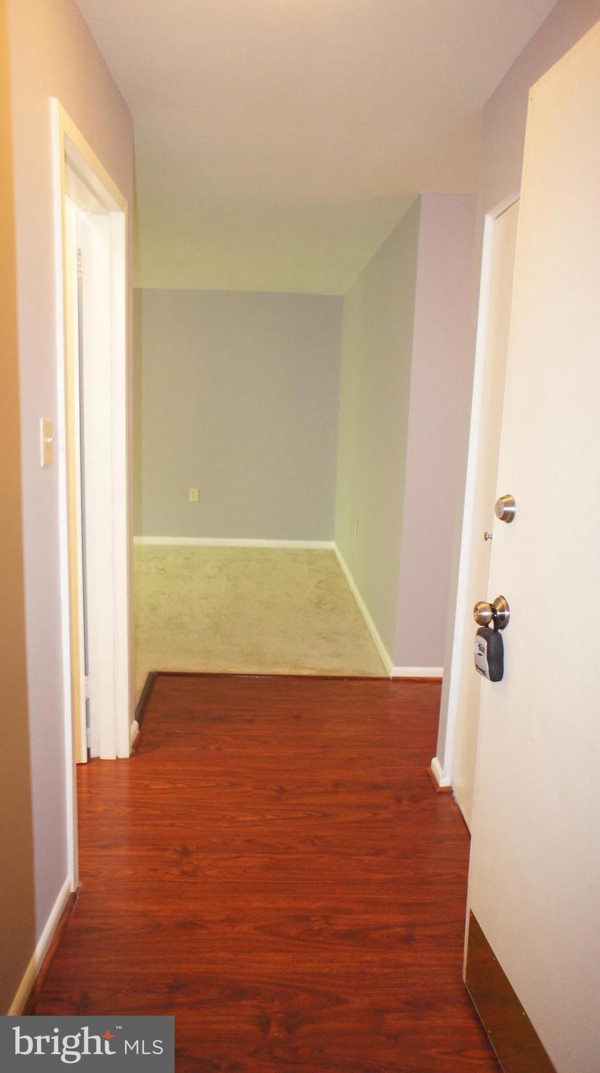 1405 Northgate Square, Unit 32B Reston, VA 20190 - Photo 2 of 18 Entrance
