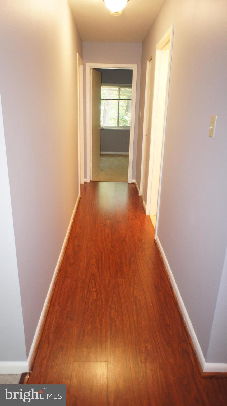 1405 Northgate Square, Unit 32B Reston, VA 20190 - Photo 8 of 18 Hallway