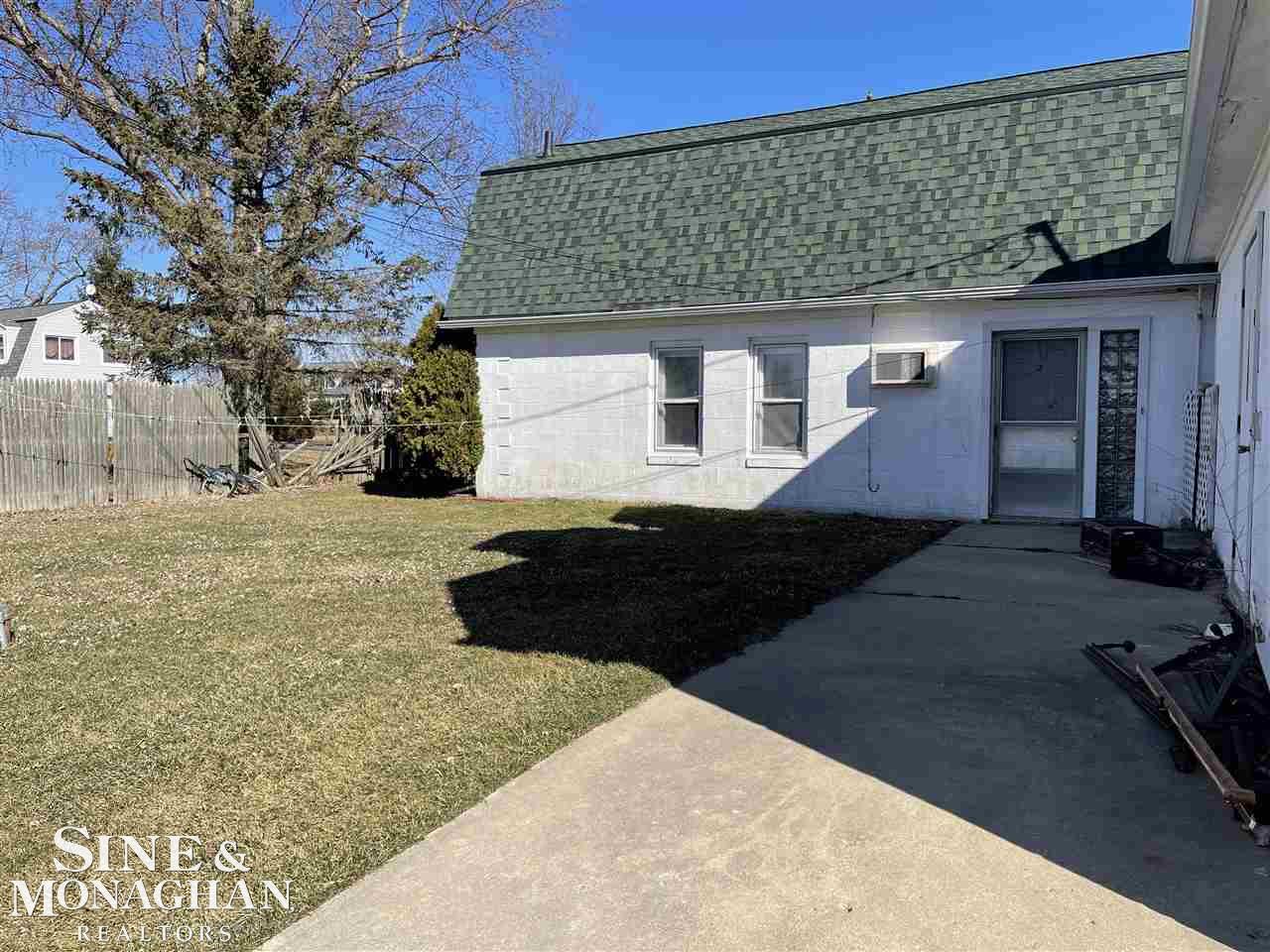 11459 Lambs Road Memphis, MI 48041 - Photo 6 of 6 50069288-5.JPG