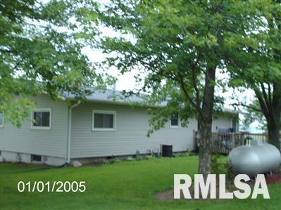 19310 Acker Road Fulton, IL 61252 - Photo 2 of 10