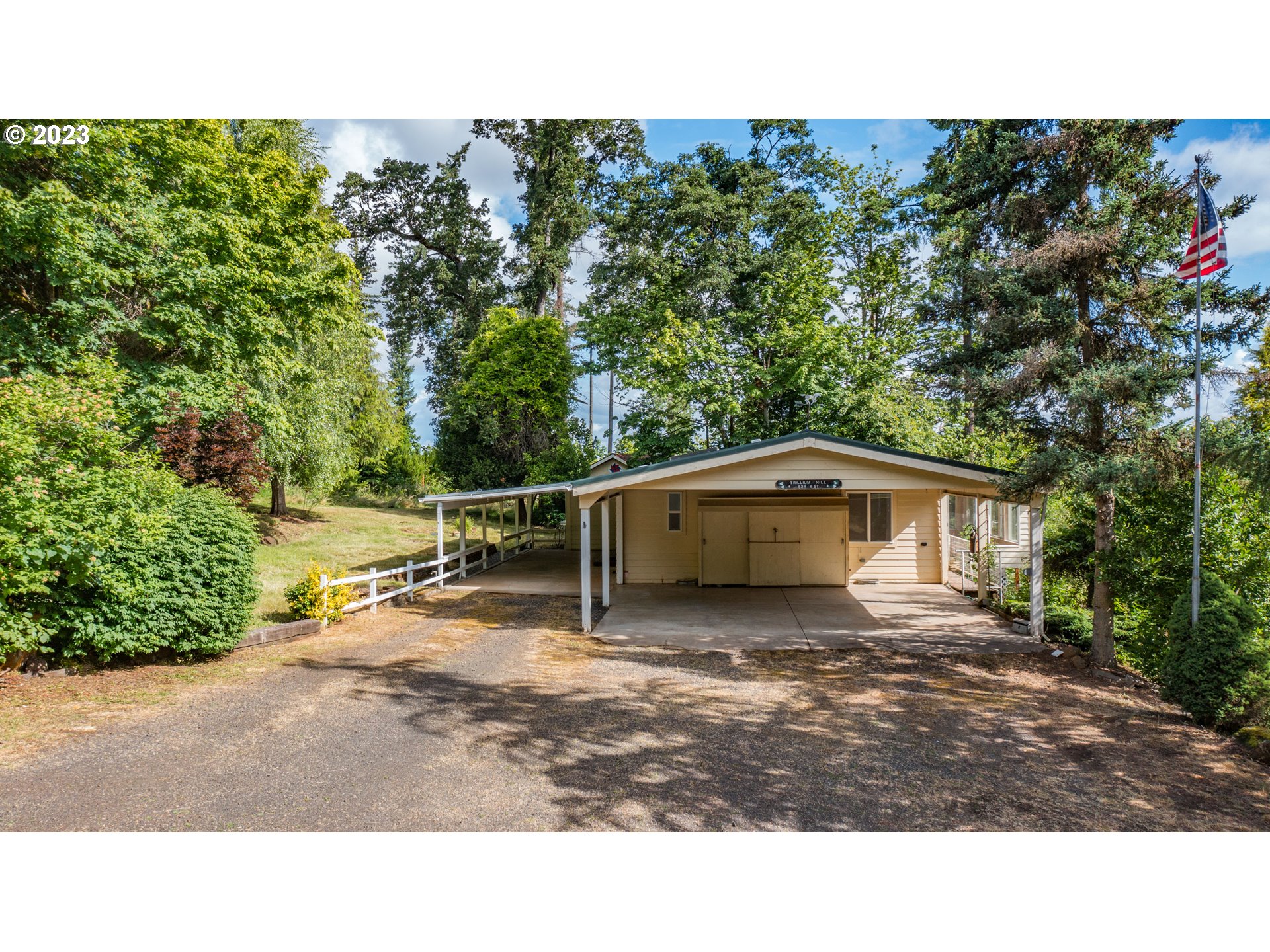 524 6th Street Scotts Mills, OR 97375 - Photo 1 of 41 a view of a backyard