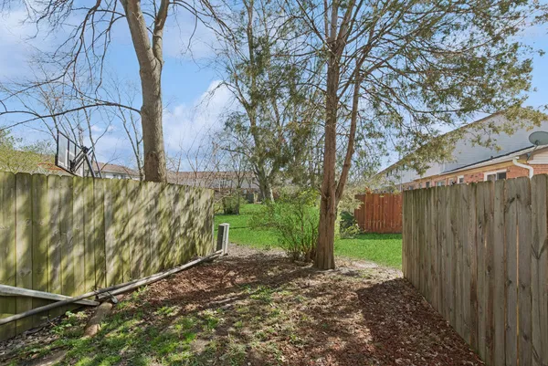 $135,000 | 2033 Lioncrest Drive, Richton Park, IL 60471