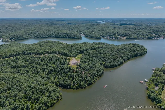$3,589,900 | 26450 Eagle Point Road, Unit 1415 47' LAKEFRONT, Barnett, MO 65011