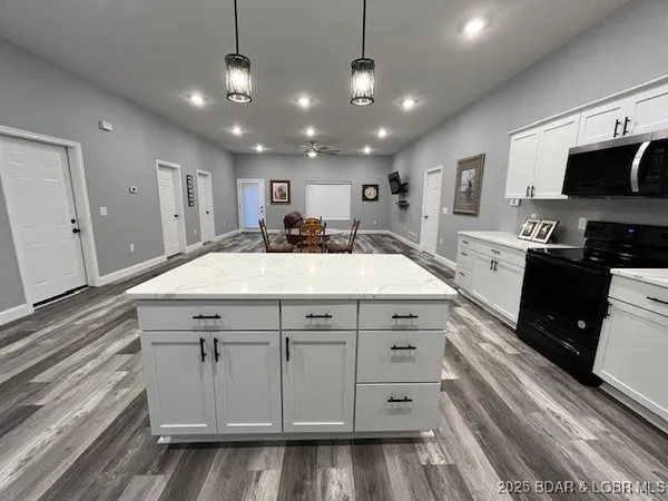 $3,589,900 | 26450 Eagle Point Road, Unit 1415 47' LAKEFRONT, Barnett, MO 65011