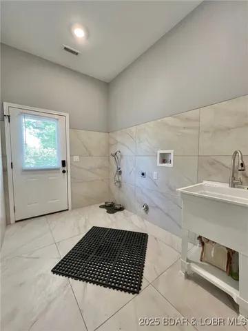 $3,589,900 | 26450 Eagle Point Road, Unit 1415 47' LAKEFRONT, Barnett, MO 65011