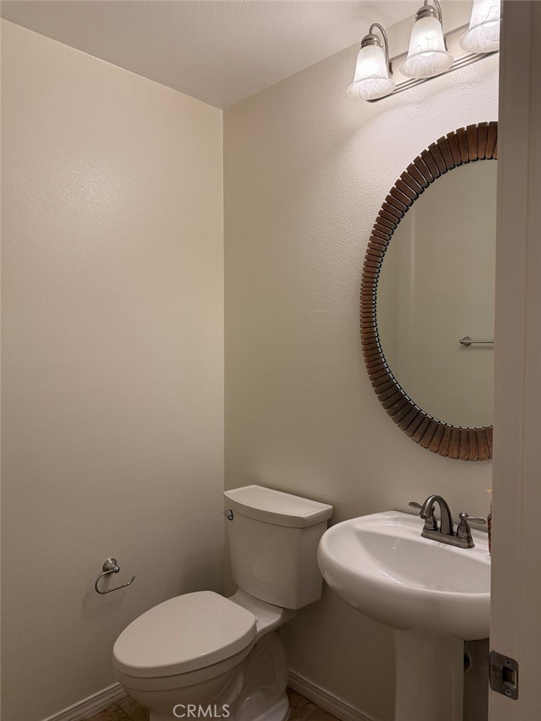 81 Bixby Circle Buena Park, CA 90621 - Photo 5 of 16