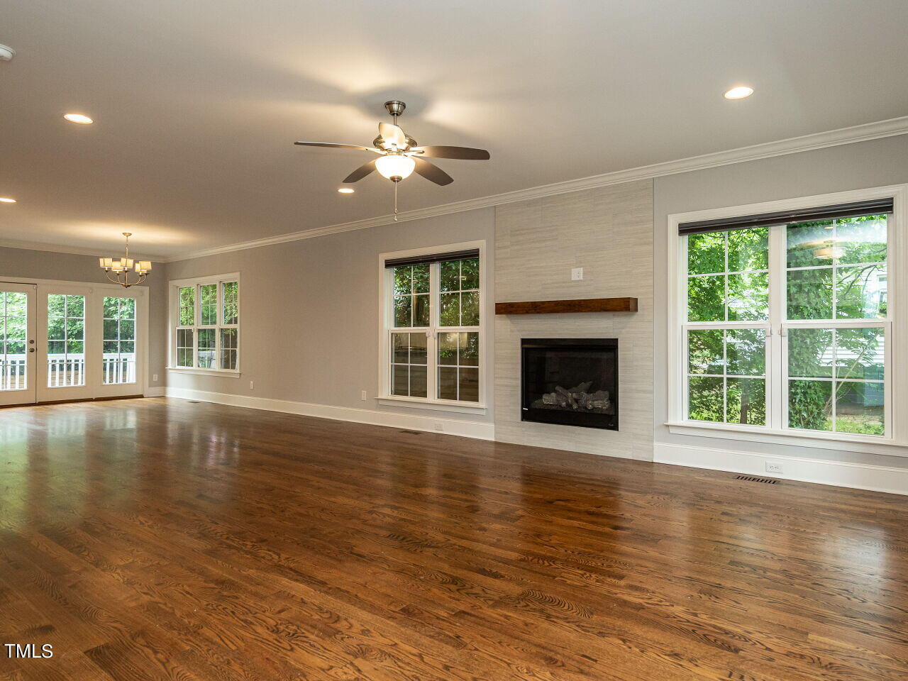 1506 East Jones Street Raleigh, NC 27610 - Photo 5 of 35 005-1280x960-entry-foyer-view