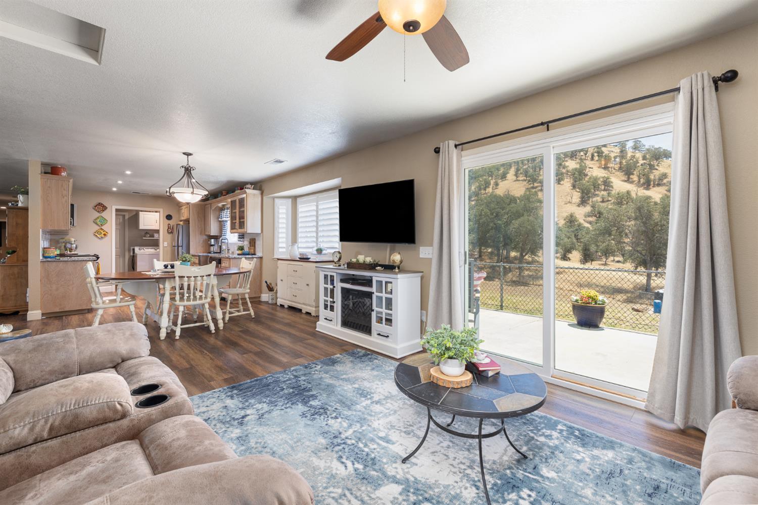 6873 Rodeo Drive Sanger, CA 93657 - Photo 13 of 47