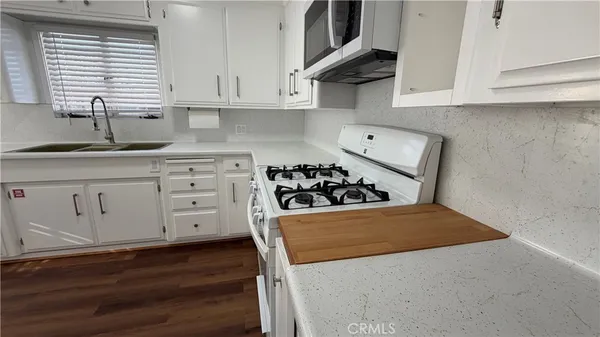 $3,500 | 3590 Buchanan Street, Riverside, CA 92503