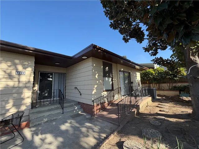 $3,700 | 3590 Buchanan Street, Riverside, CA 92503