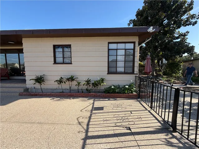 $3,700 | 3590 Buchanan Street, Riverside, CA 92503