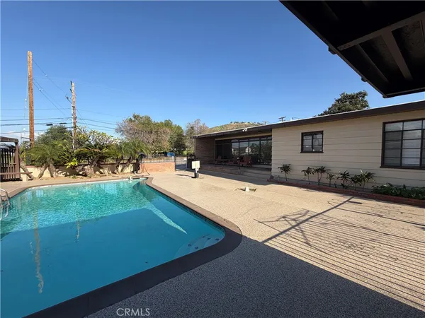 $3,500 | 3590 Buchanan Street, Riverside, CA 92503