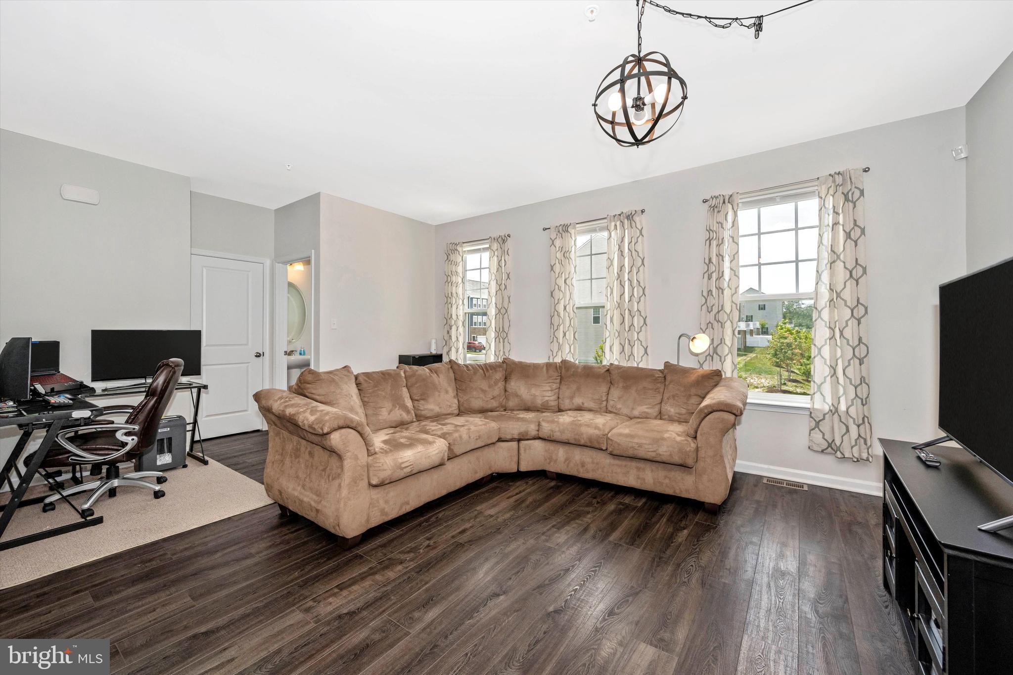7932 Patterson Way Hanover, MD 21076 - Photo 4 of 49 Gallery Image 4