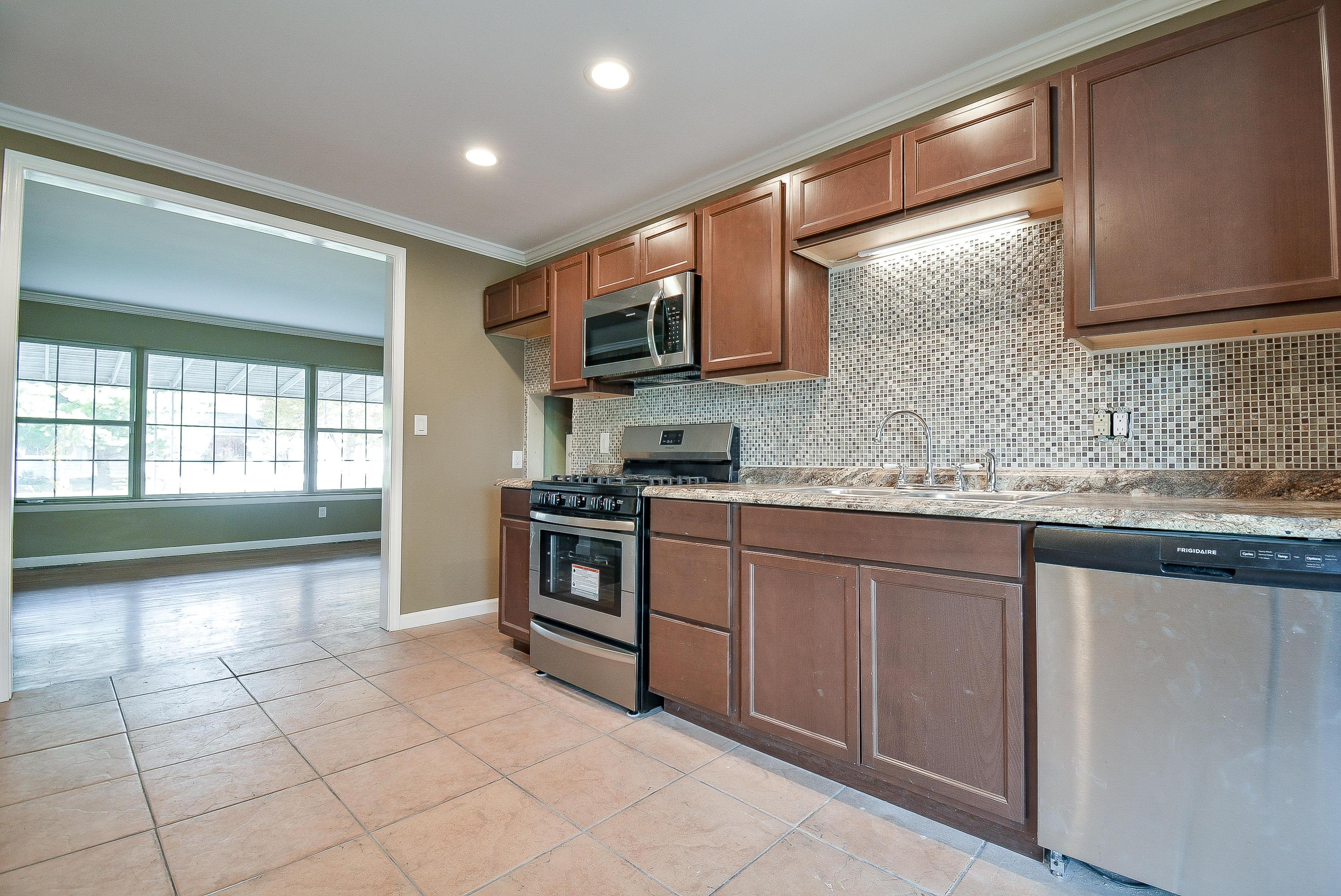 765 Colton Road Columbus, OH 43207 - Photo 4 of 24