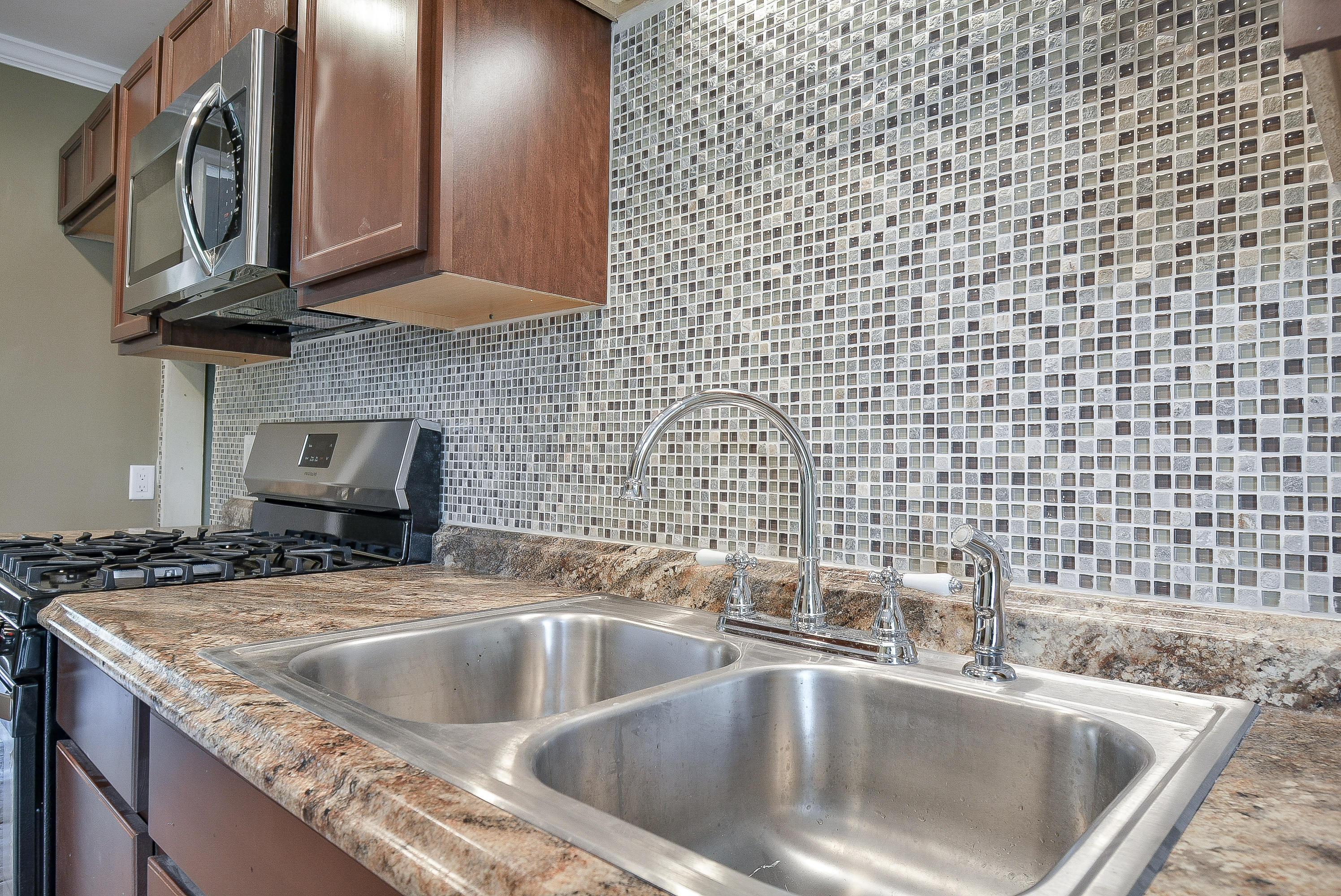765 Colton Road Columbus, OH 43207 - Photo 6 of 24