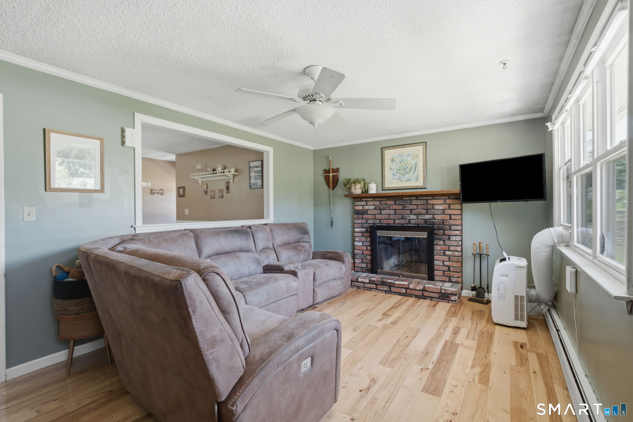 524 Gracey Avenue Meriden, CT 06451 - Photo 10 of 37