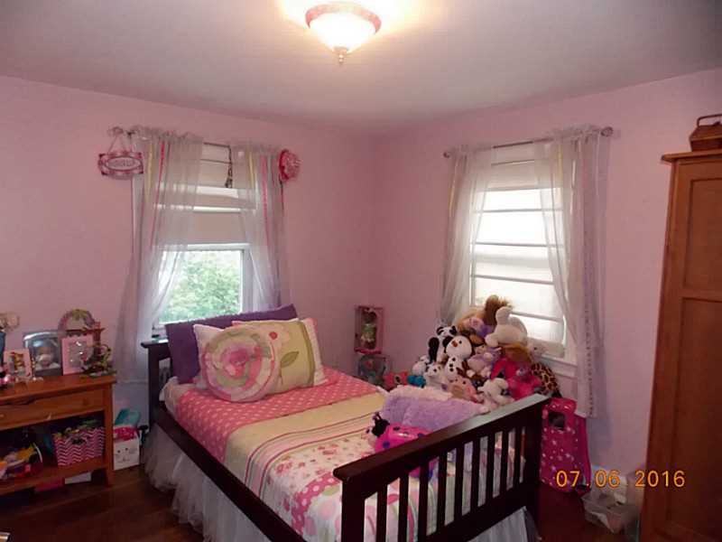 171 Woodhaven Road Pawtucket, RI 02861 - Photo 14 of 21 Bedroom.