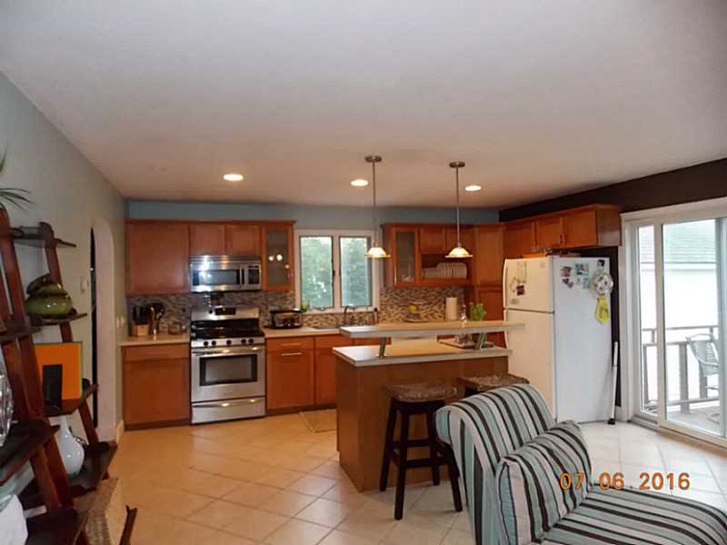 171 Woodhaven Road Pawtucket, RI 02861 - Photo 10 of 21 Kitchen.
