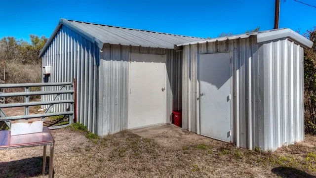 $480,000 | 204 Lagitos Lane, Llano, TX 78643