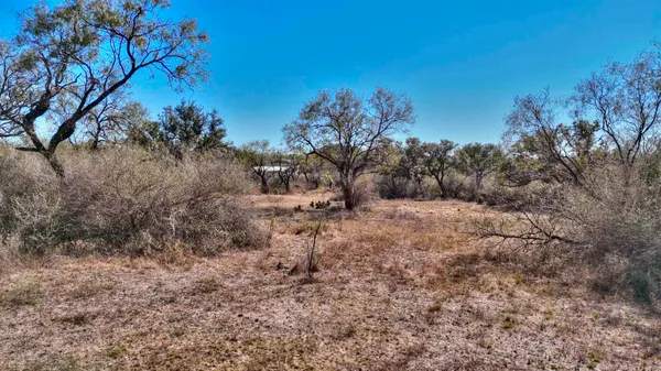 a view of a dry field