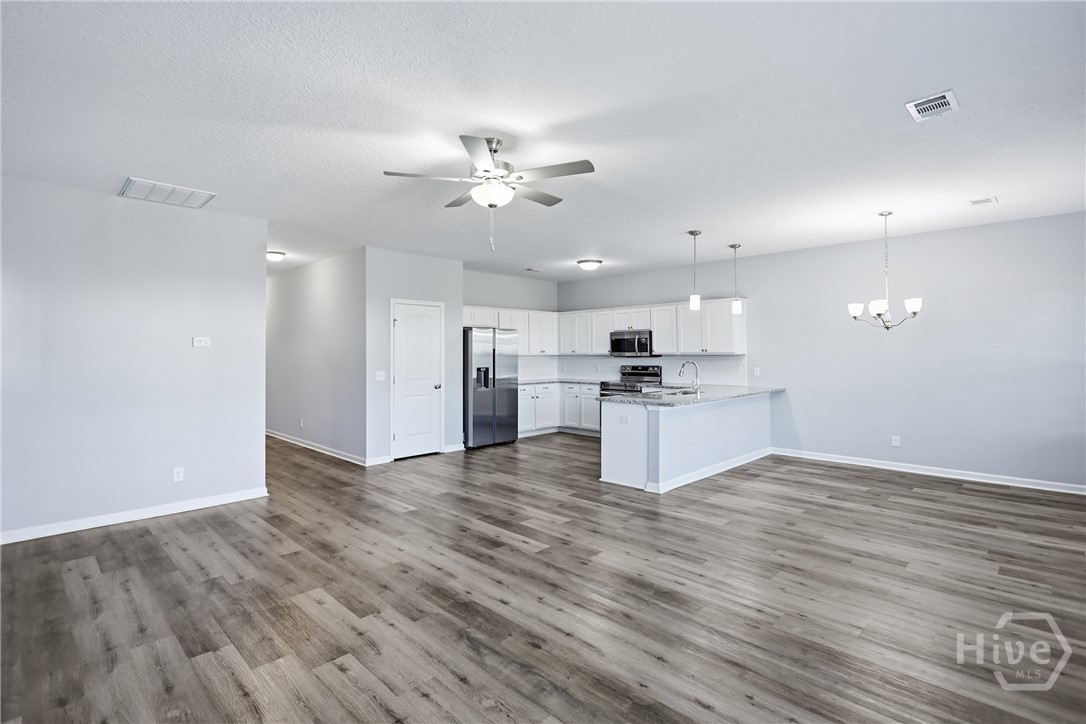 217 Brightleaf Circle Hinesville, GA 31313 - Photo 11 of 44