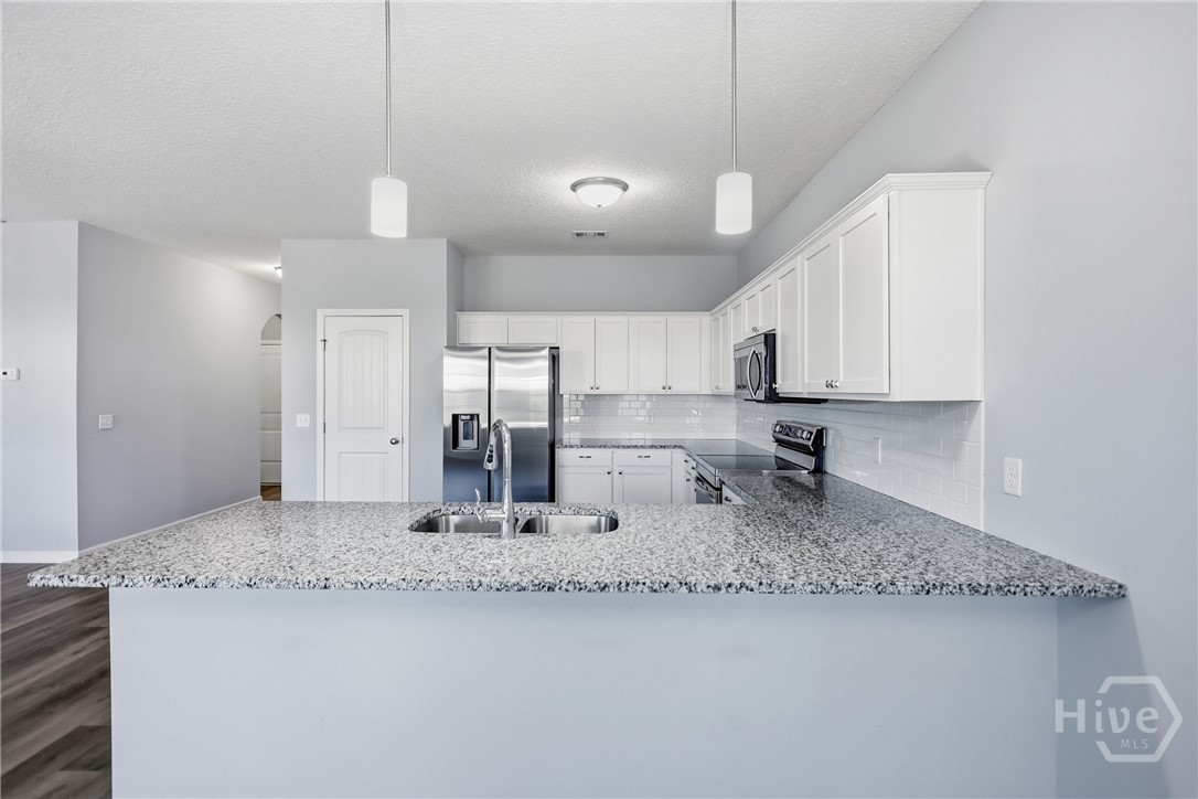 217 Brightleaf Circle Hinesville, GA 31313 - Photo 13 of 44